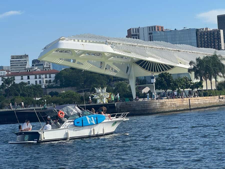Rio de Janeiro: Speedboat Tour with Snacks and Drinks - Why seeing Rio from Guanabara Bay matters