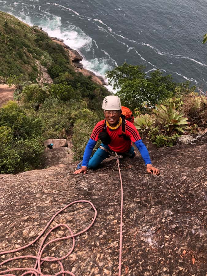 Rio De Janeiro: SUGARLOAF MOUNTAIN HIKE & CLIMB - The 20-meter wall is the main test