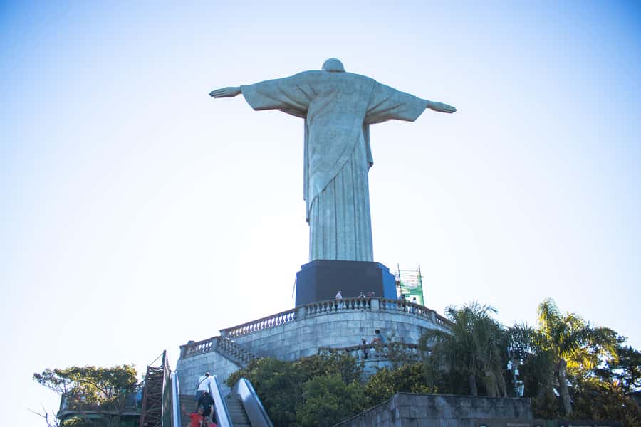 Rio de Janeiro: Sunrise at Observatory & Christ the Redeemer - The Selarón Steps and their colorful details