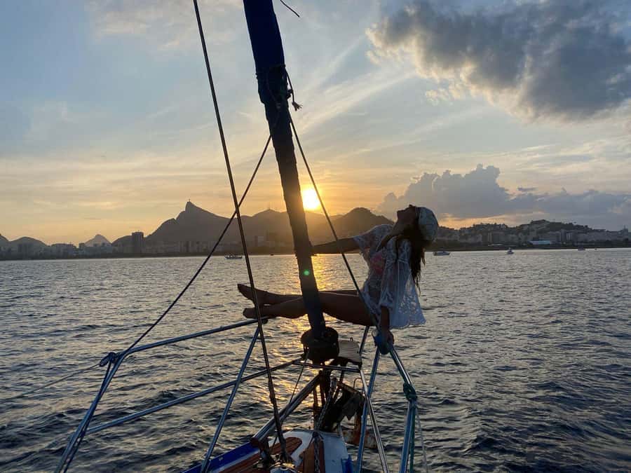 Rio de Janeiro: Sunset Sailboat Tour with Open Bar - Why Guanabara Bay is the right place for a Rio sunset