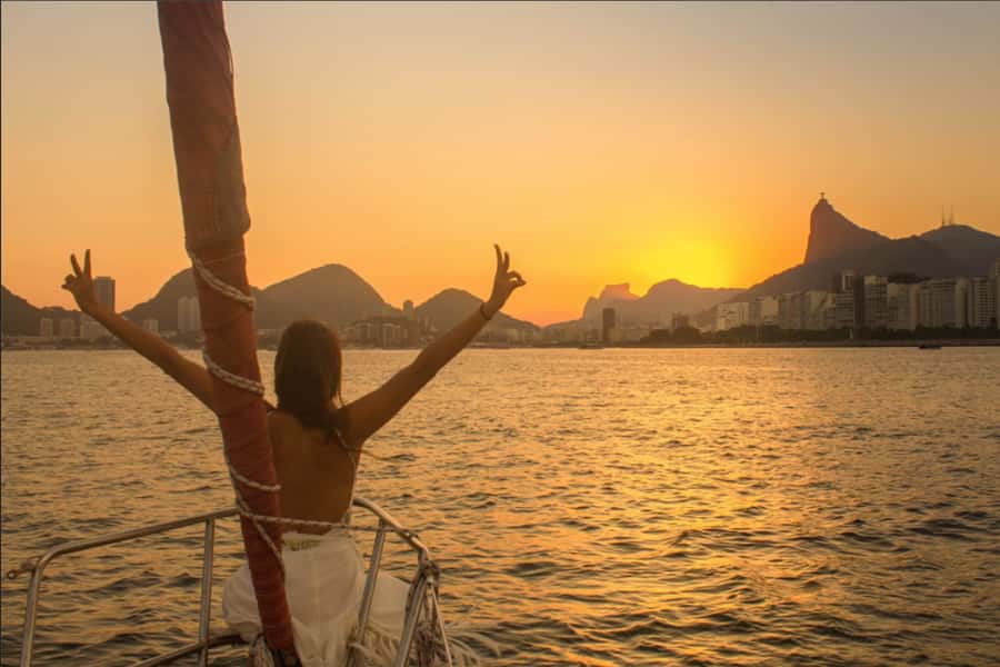 Rio de Janeiro: Sunset Sailing Tour - Why seeing Rio from Guanabara Bay works so well
