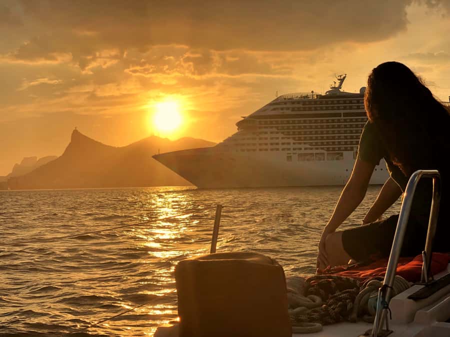 Rio de Janeiro: Sunset Sailing Tour - Swimming and the practical limits of the water stop