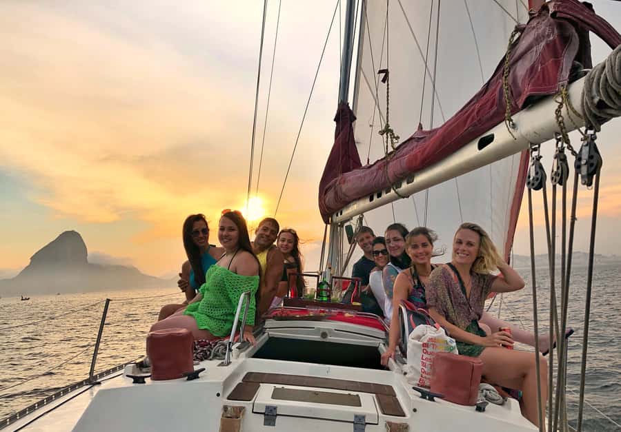 Rio de Janeiro: Sunset Sailing Tour - Small group sailing versus a private trip