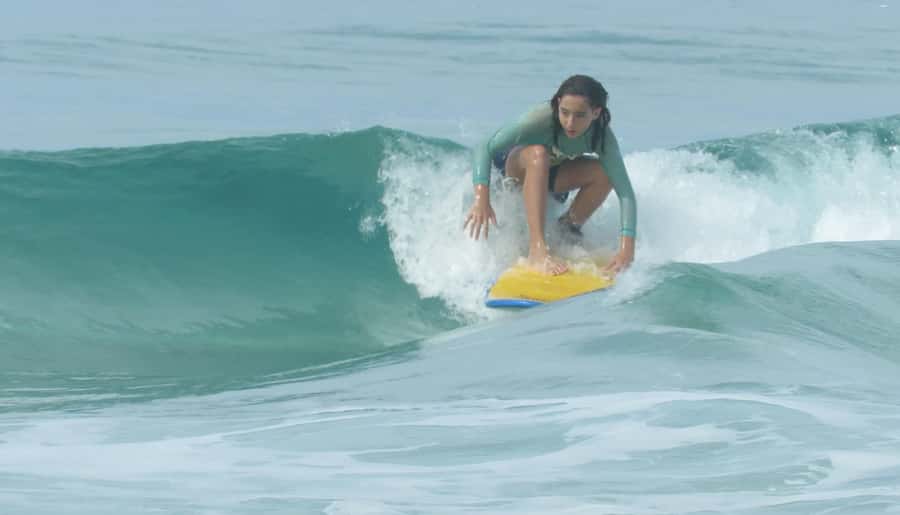 Rio de Janeiro: Surflessons and surfcoach. - The first 10 minutes: warming up before the water
