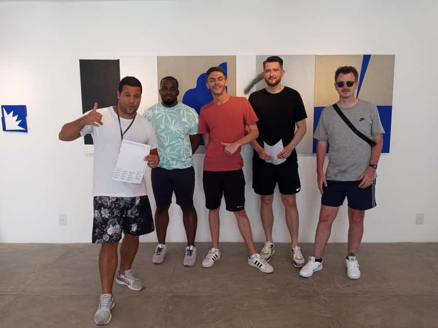 Rio de Janeiro: the biggest favela tour in Rio, lest go! - Meeting the local artist