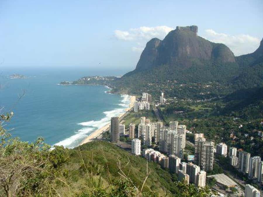 Rio de Janeiro: Vidigal Favela Tour and Two Brothers Hike - Who should book this experience