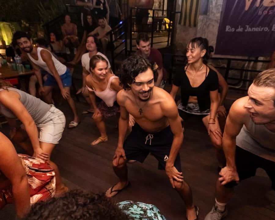 Rio Experience: Caipirinha Workshop (2 Caipis) + Funk Class - Learning Rio funk from a professional teacher