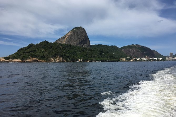 Rio From the Sea: Guanabara Bay Cruise with Optional Barbecue Lunch - Fortaleza Santa Cruz and the bay’s military past