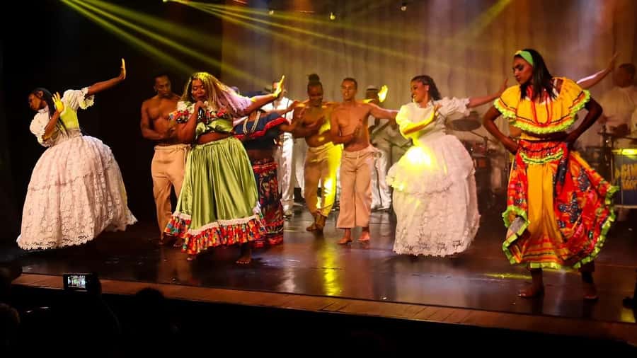 Rio: Ginga Tropical Folkloric Show & Optional Dinner - What the Ginga Tropical program is trying to show