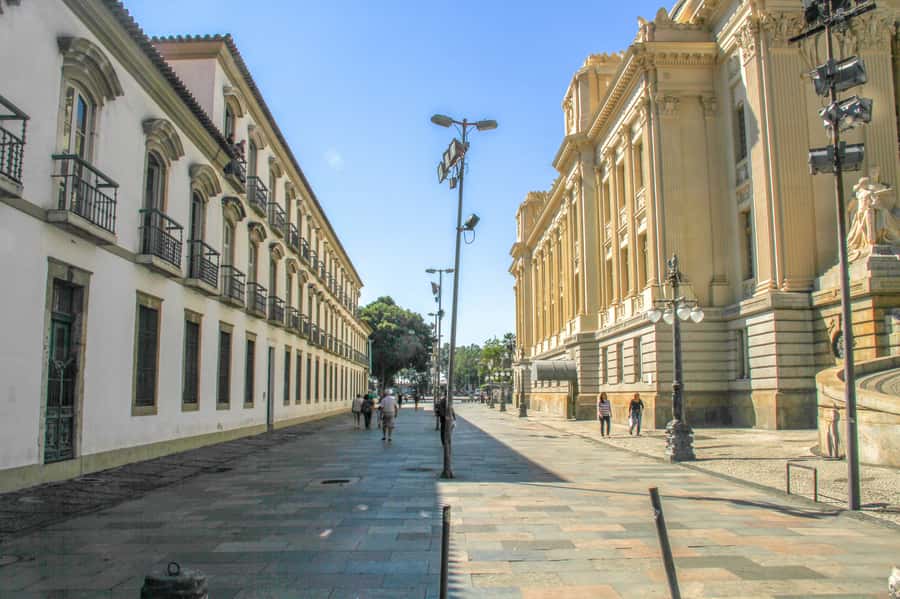 Rio: Historical Walking Tour - What the four-hour format feels like