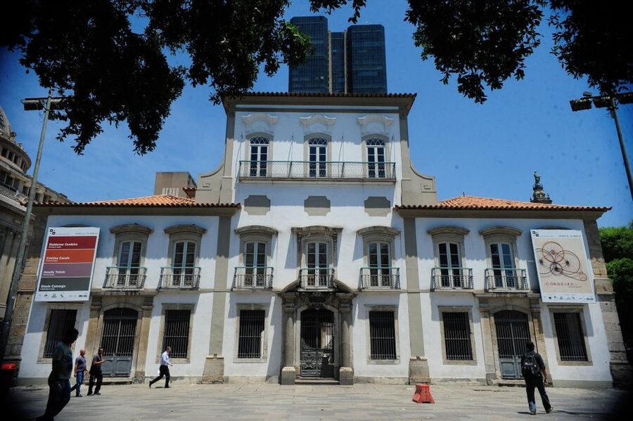 Rio: Olympic Boulevard, Museum of Tomorrow & History Tour - Walking Olympic Boulevard to the Museum of Tomorrow