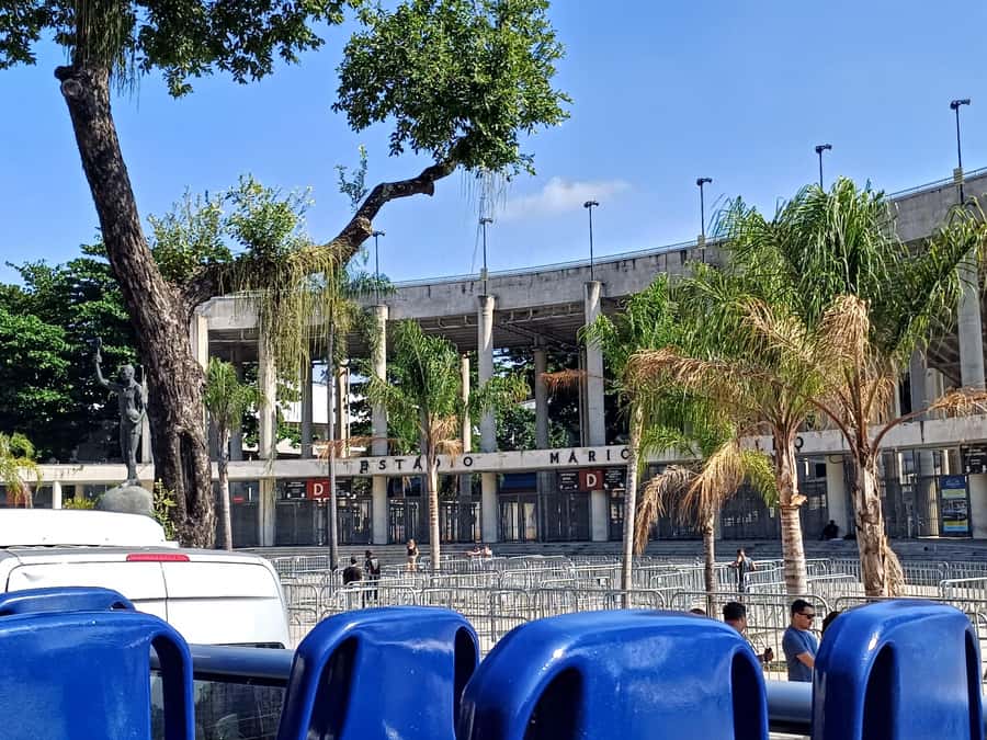 Rio Samba Bus: hop-on hop-off city tour in Rio de Janeiro - Sugarloaf Mountain and the cable car stop