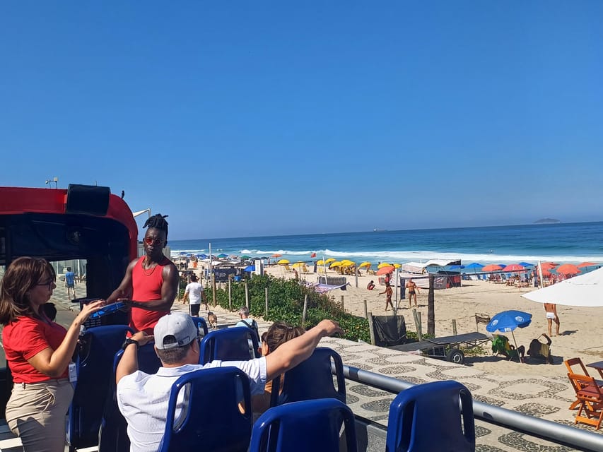 Rio Samba Bus: hop-on hop-off city tour in Rio de Janeiro - Brazilian music on the ride