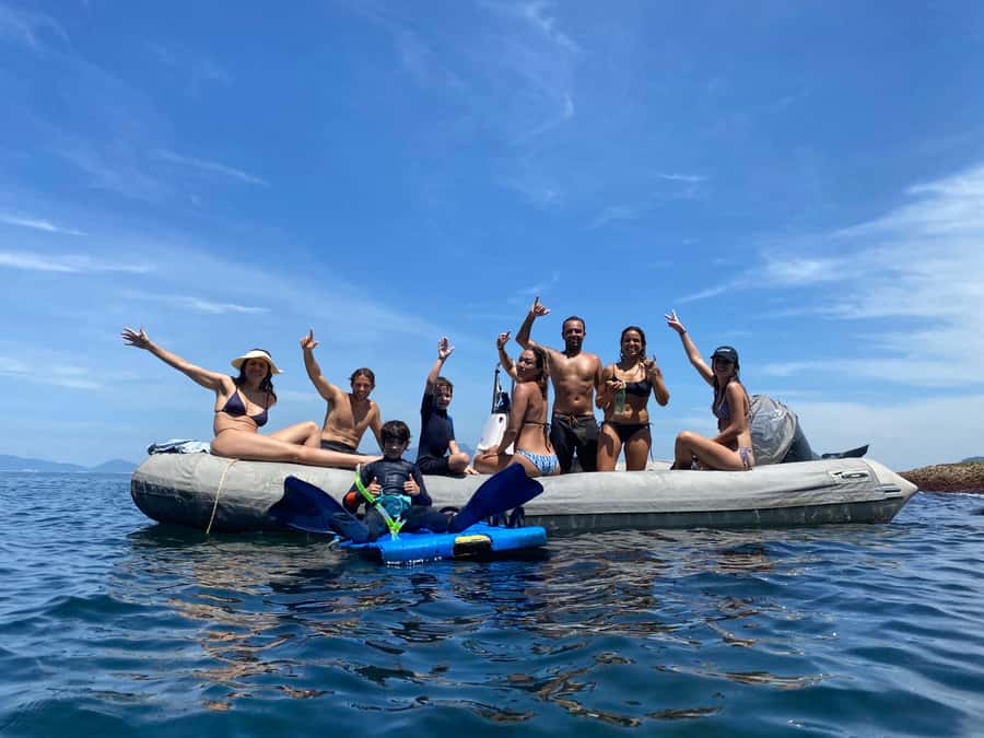Rio: Snorkel & Swim with Turtles Tour at Tijuca Islands - Snorkeling, swimming, and the search for turtles