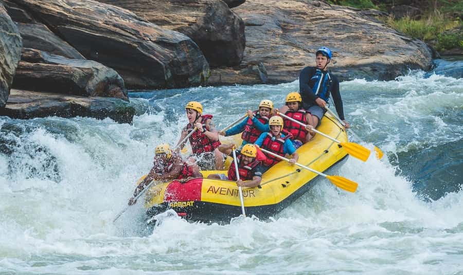Rio: White Water Rafting Adventure tour in Rio de Janeiro - Leaving Rio for a 7-kilometer river run