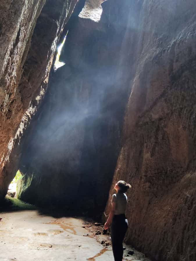 Tijuca Forest´s hike: caves, waterfalls and great views - Cascatinha Taunay sets the tone