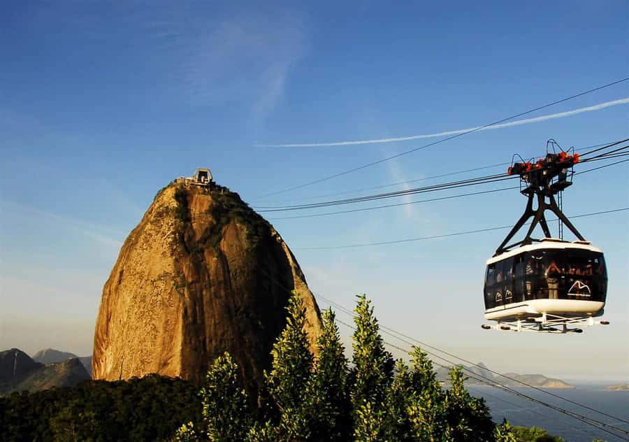TOUR RIO DE JANEIRO (CIDADE MARAVILHOSA) - Sugarloaf Mountain and the cable car question