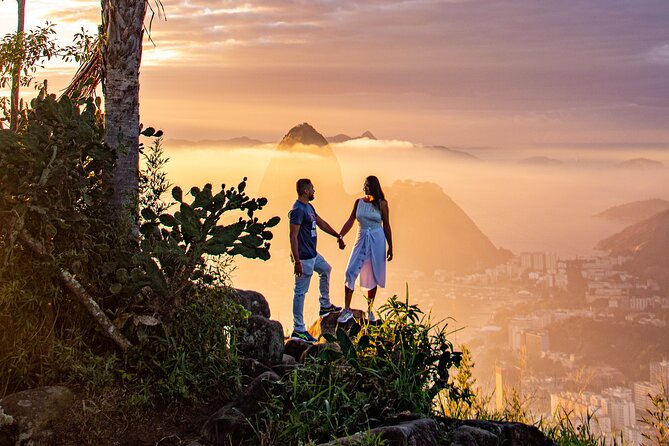 Tour to Mirante Dona Marta at sunrise with guide and photos! - Why Dona Marta works so well at sunrise