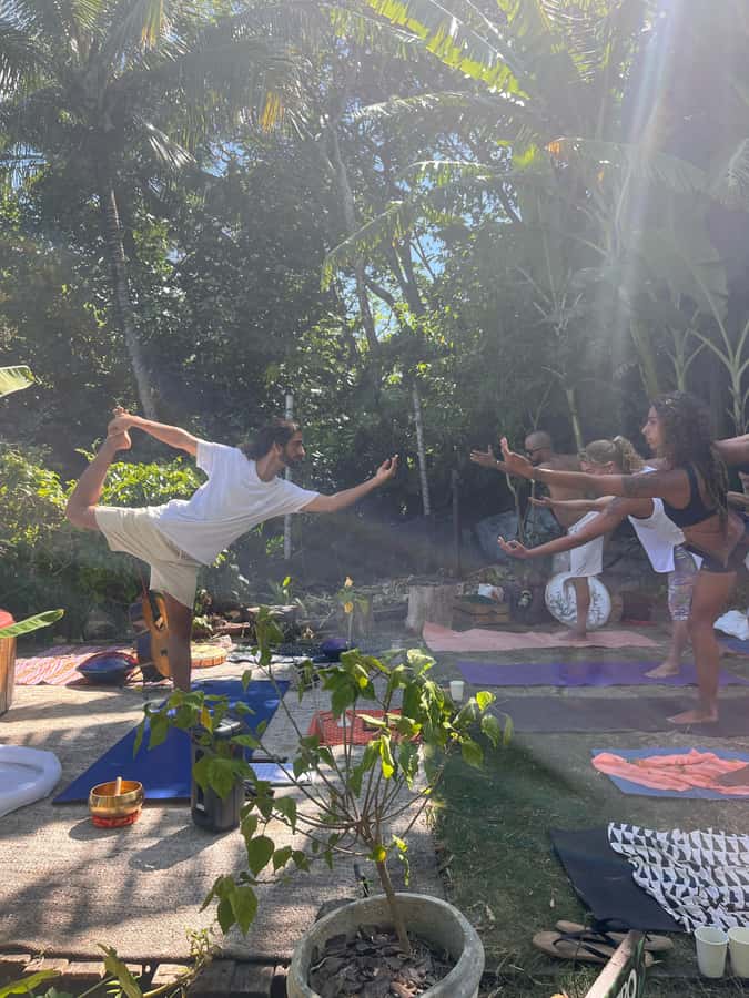 Yoga + Sound Healing - Ipanema Park - Choosing Vinyasa for more movement